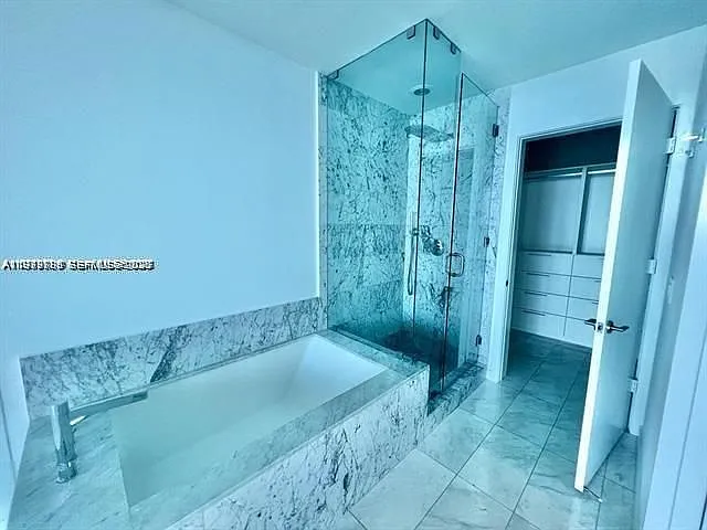480 NE 31st St #902 — Photo 6