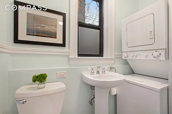 Sold by Compass | media 9