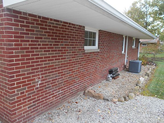 5th image of 33700 Mapleridge Blvd