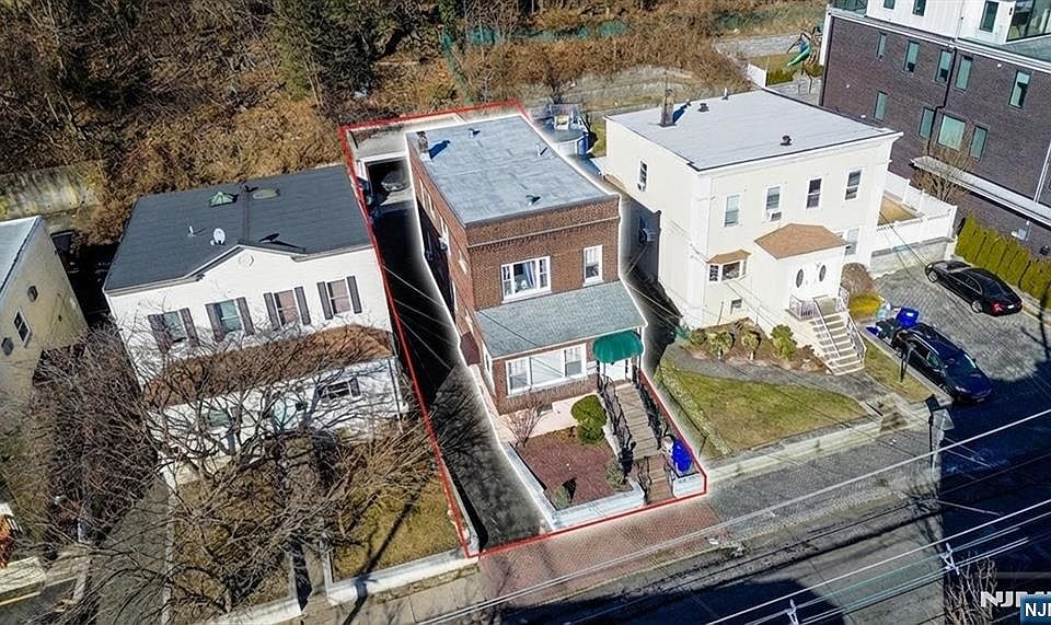 1st image of 436 Undercliff Ave