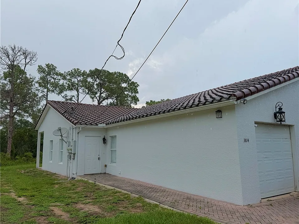 3814 Peugeot St