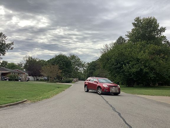 4th image of 1900 Dianne Ave