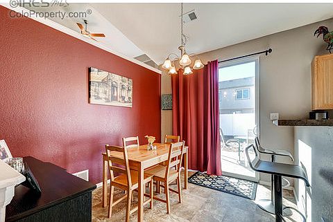 3rd image of 2911 Avocado Ave