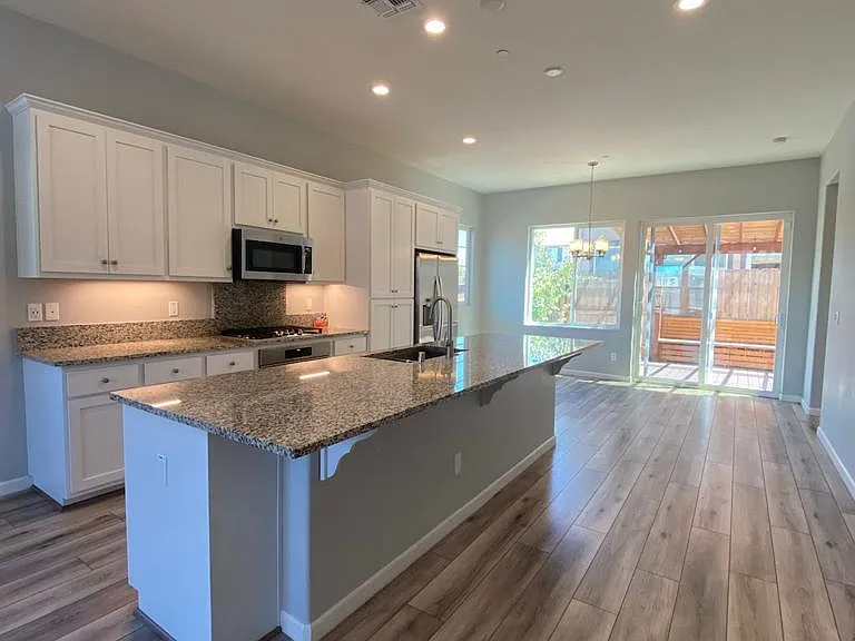 3550 Sardinia Island Way — Photo 5