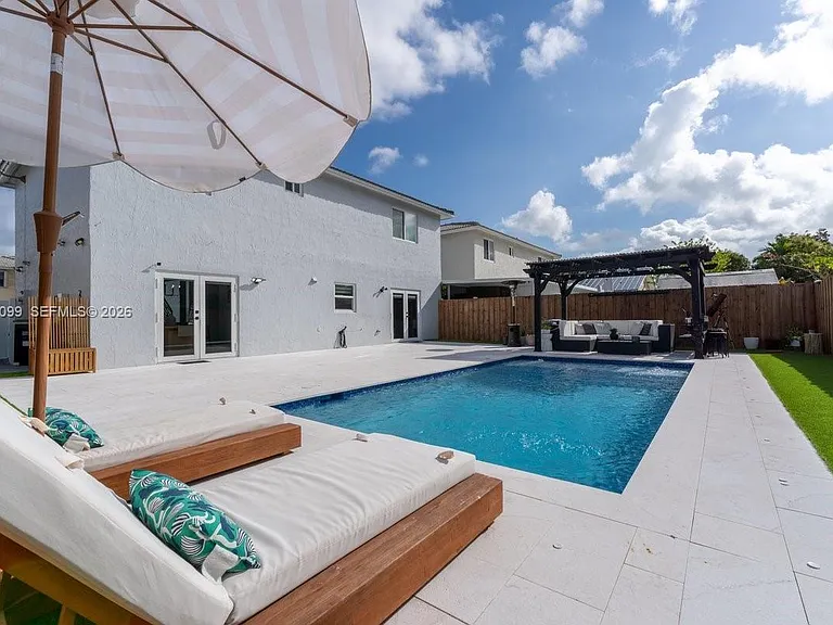 12138 SW 250th Ter — Photo 32