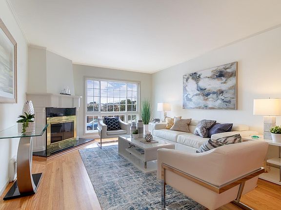 4th image of 2933 Wawona St