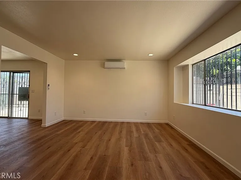 303 N New Ave #C — Photo 3