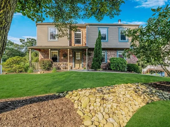4830 Bayfield Rd, Allison Park, PA 15101