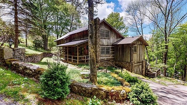 1st image of 275 Sarvis Ln