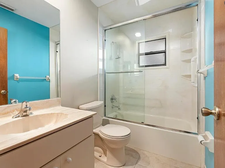 329 SE Oakridge Dr — Photo 12