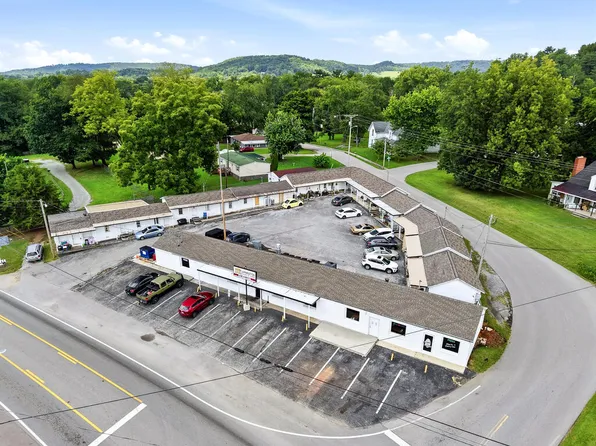 616 E Main St, Livingston, TN 38570