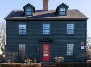 41 Washington St, Newport, RI 02840