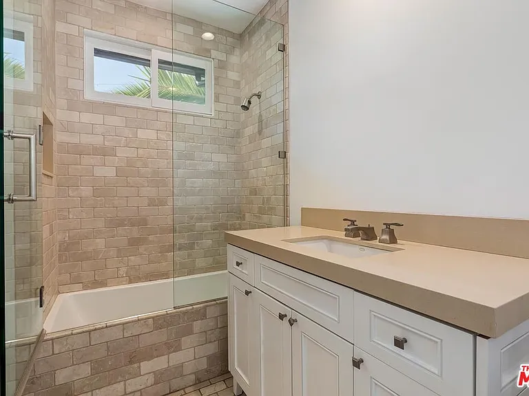 2890 Forrester Dr — Photo 33