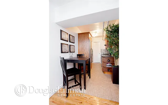 Rented by Douglas Elliman | media 35