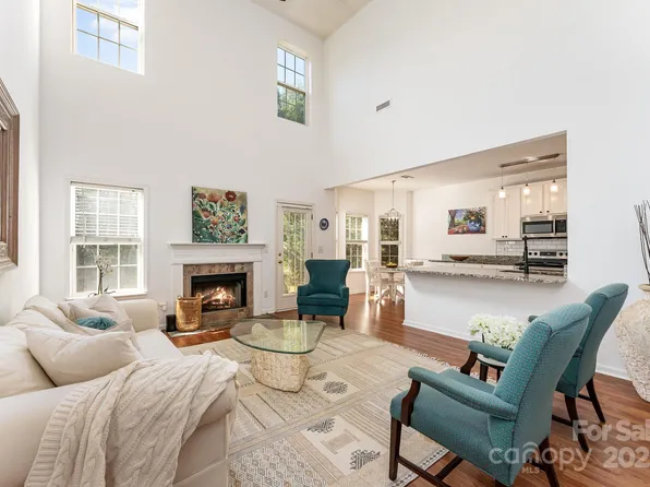 7207 Oakwinds Ct, Charlotte, NC 28269
