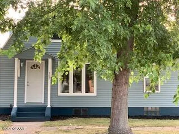 107 E 2nd Ave N, Cavalier, ND 58220