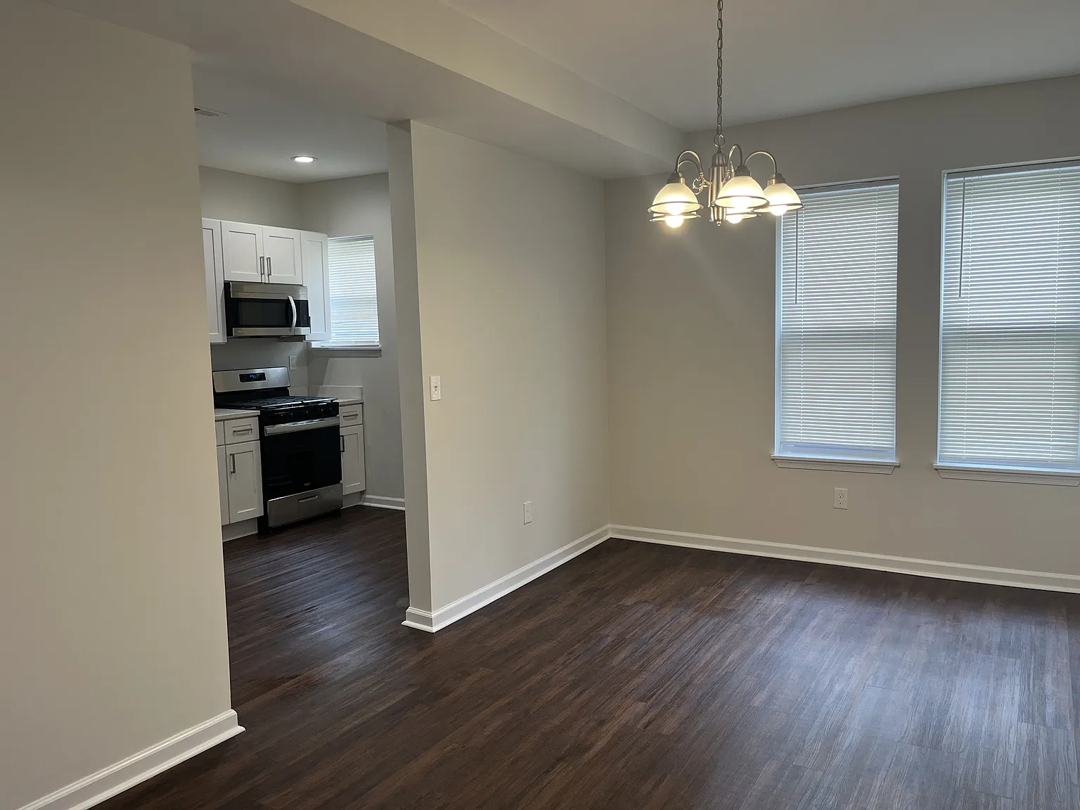 304 Lyndhurst Street - 1 — Photo 4