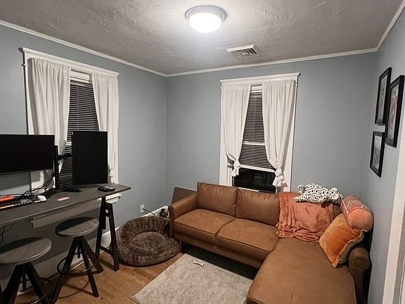 2nd image of 11 Colonial Rd