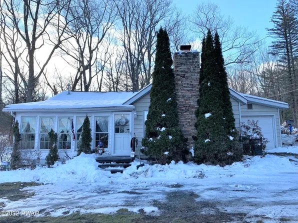 100 Market Rd, Greeley, PA 18425