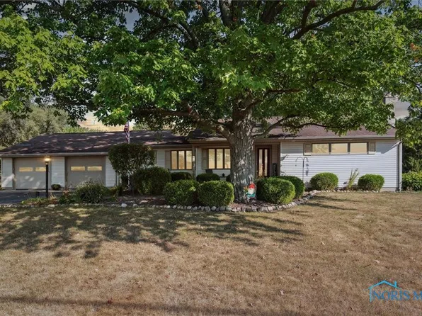 715 E Leggett St, Wauseon, OH 43567