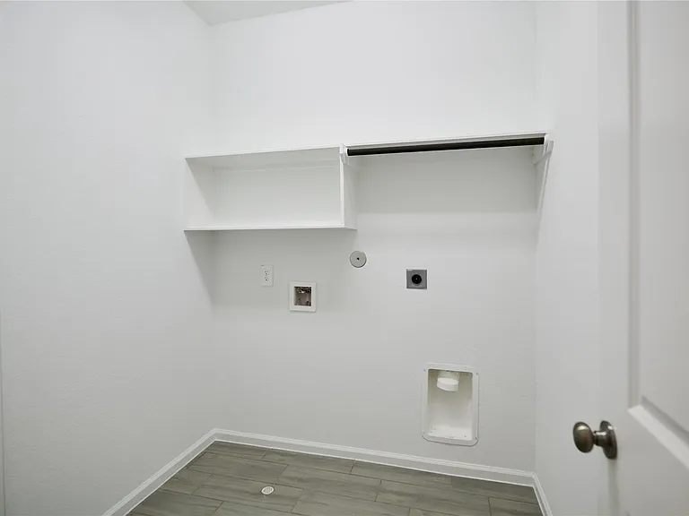 665 Royal Arch Dr — Photo 31