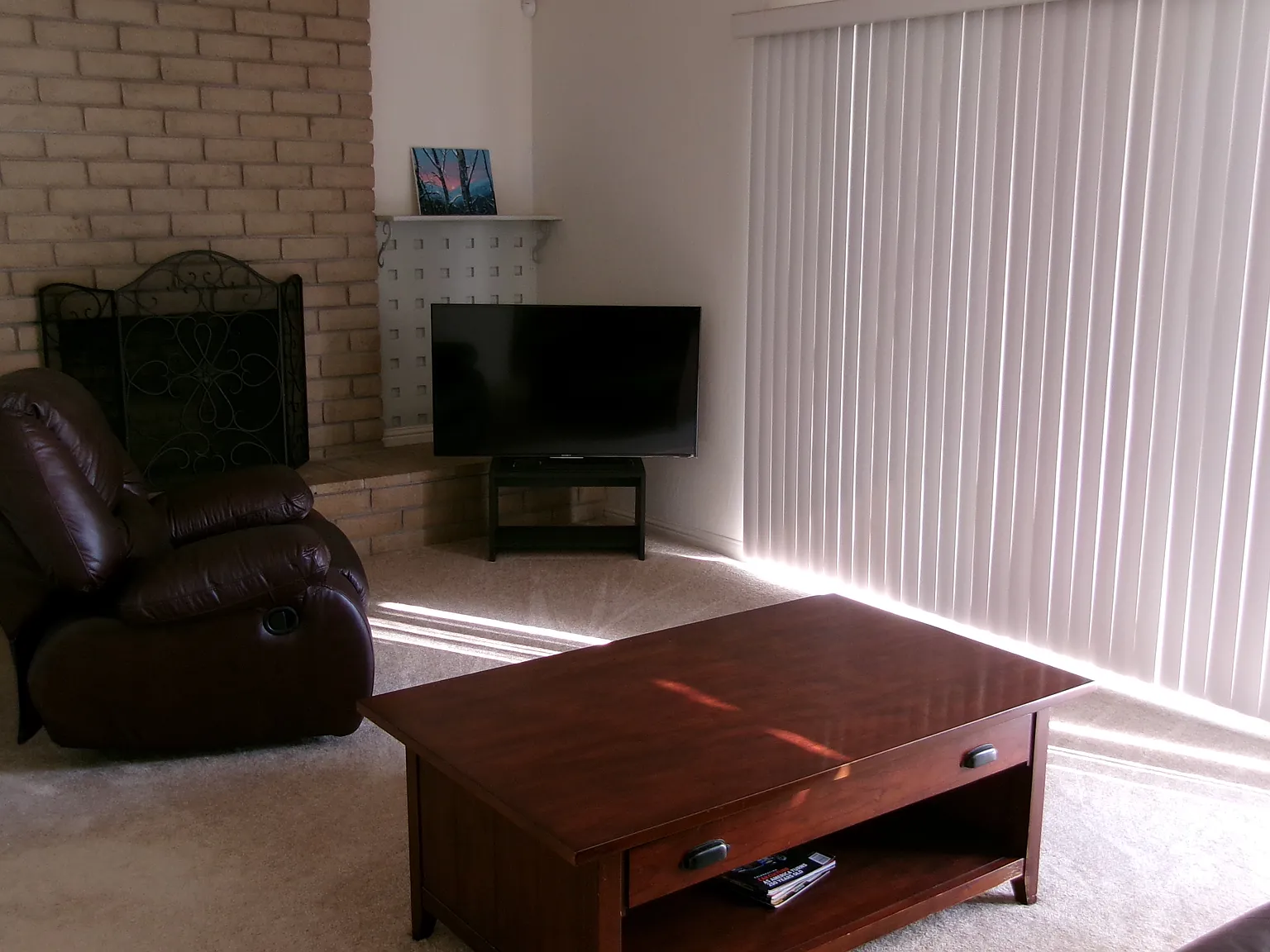 3 bed, 2.5 bath, 1952 sqft, $1,800 — Photo 3