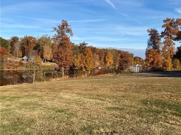  S State Road 335, Pekin, IN 47165