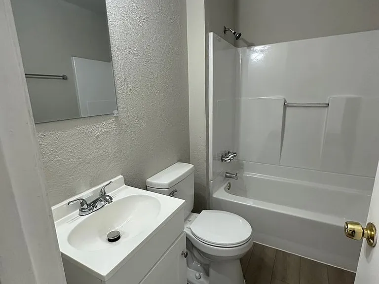 4614 Hanover Dr — Photo 9