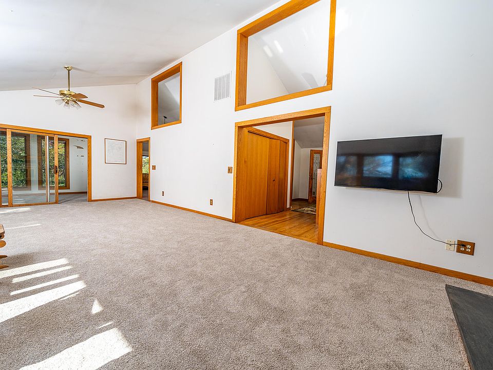 7667 Earhart Rd, photo 16