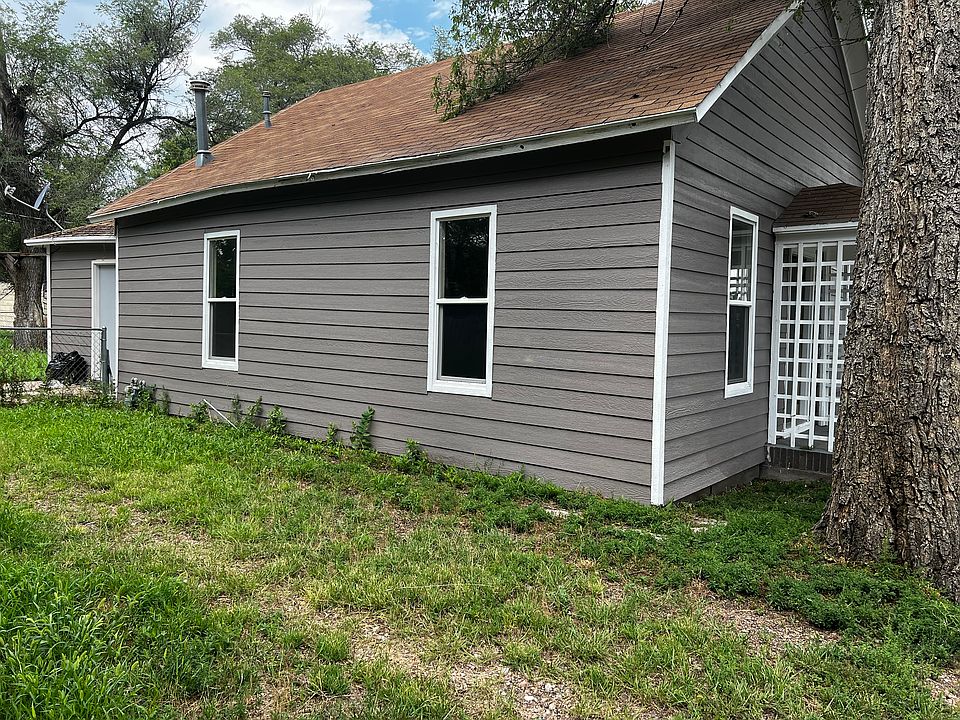 1st image of 614 N Oak St