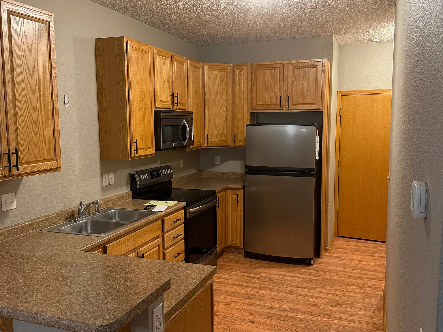 2 bed, 1524 sqft, $2,000 — Photo 2