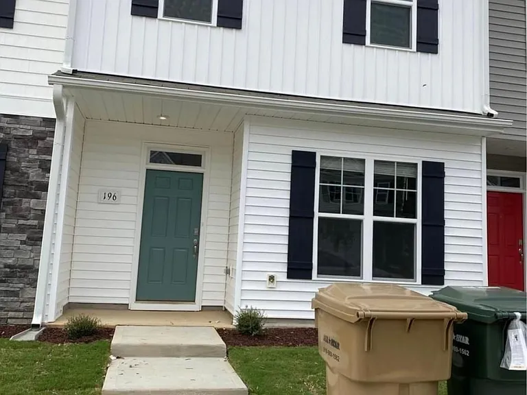 196 Liam St — Photo 9