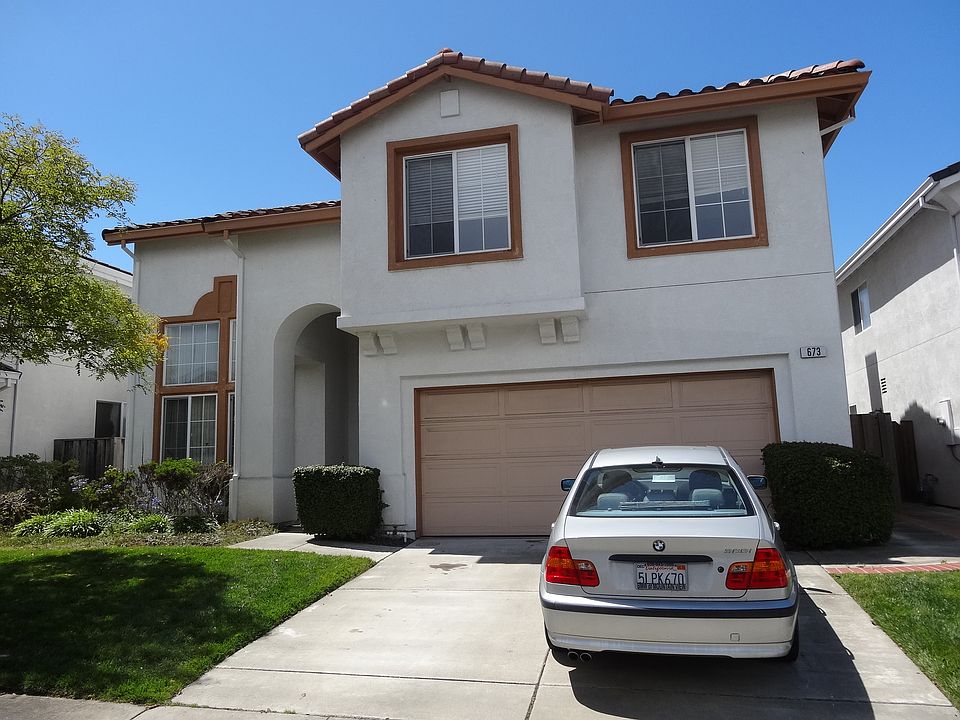 1st image of 673 Freesia Dr