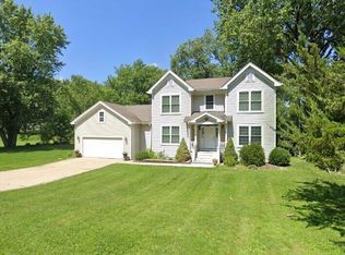 1338 Fair Oaks Ave, Crystal Lake, IL 60014