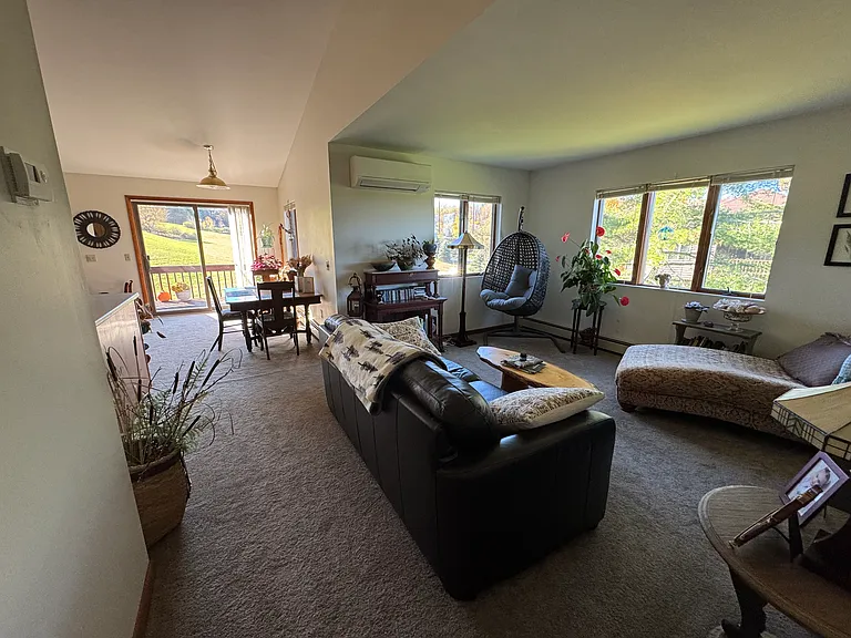 8818 Reed Hill Rd #1 — Photo 8