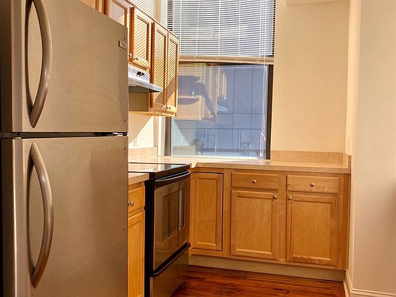 8BB5004E-924E-48BC-AA29-F677BAFC3142