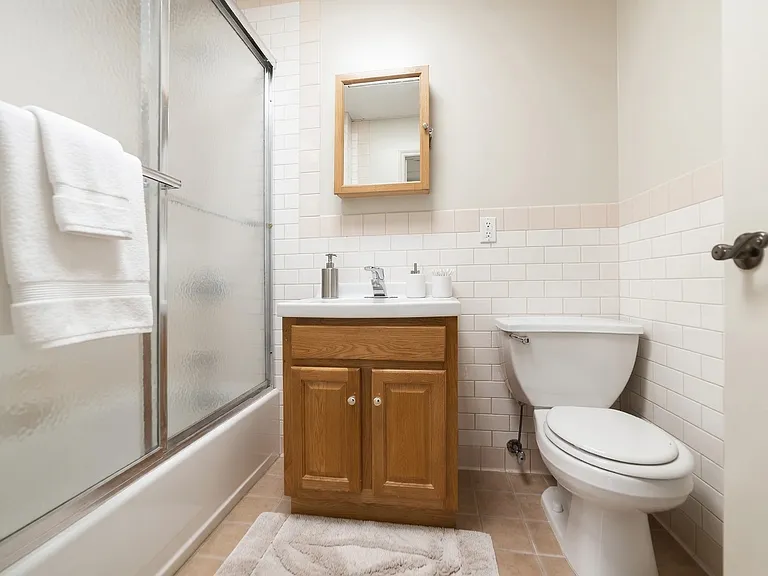 1100 Putnam Ave #2F — Photo 7