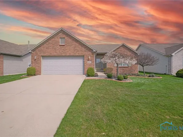 10874 Waterview Dr, Perrysburg, OH 43551