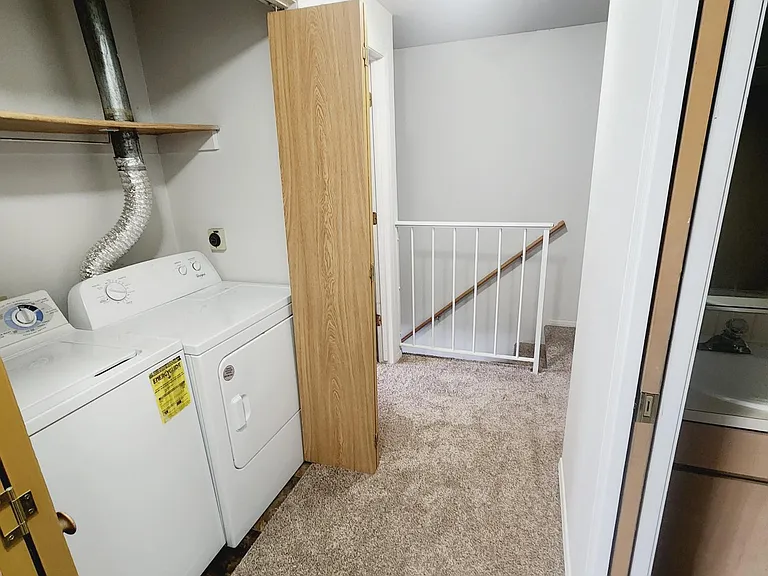 Indian Canyon Apartments — Photo 9