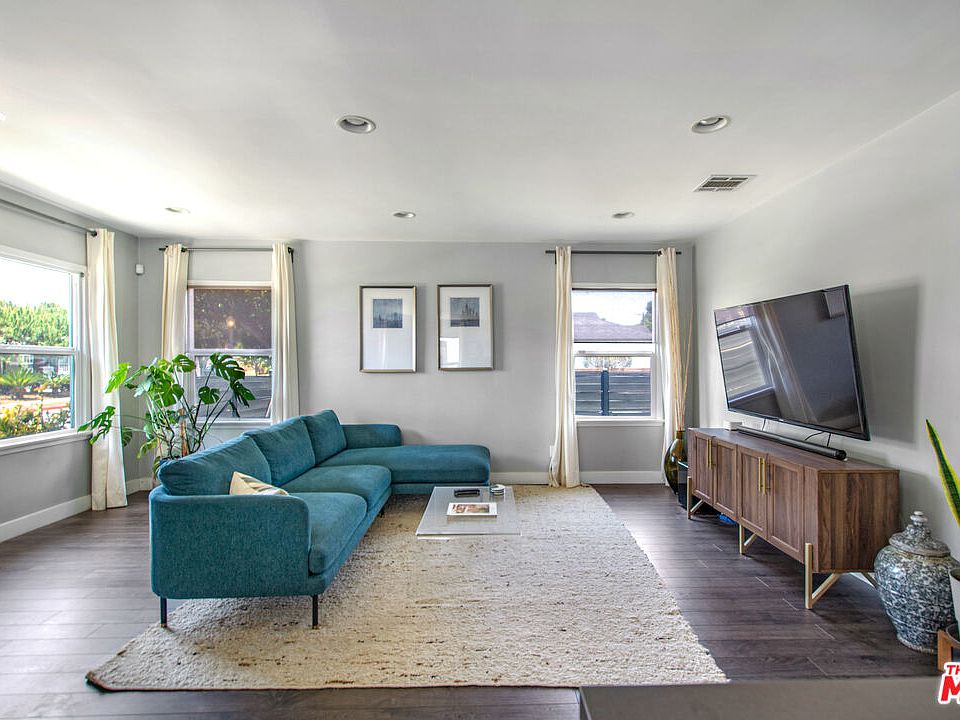 1st image of 2702 Thurman Ave