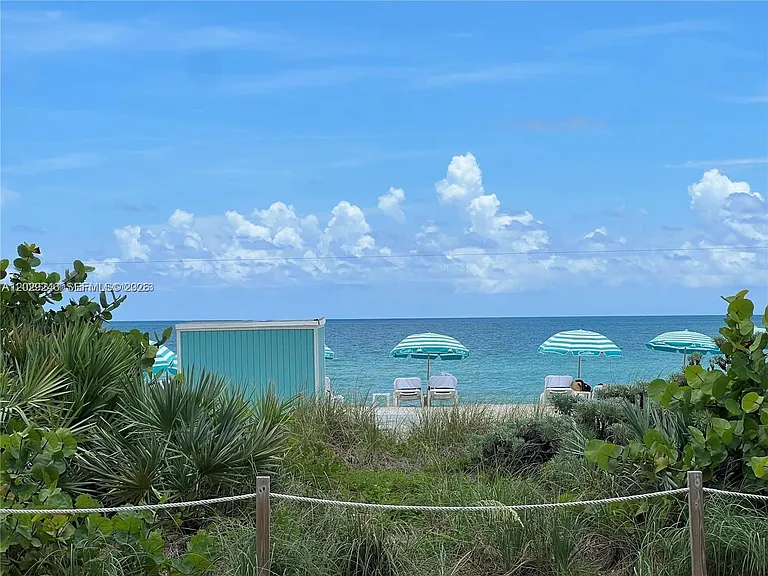 6799 Collins Ave #1501 — Photo 8