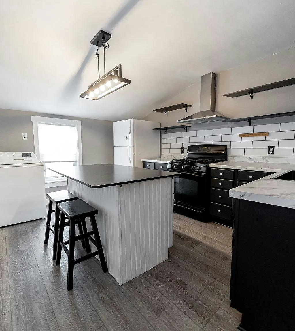 29 West Orange Street, Unit 29 S Spruce Street — Photo 2