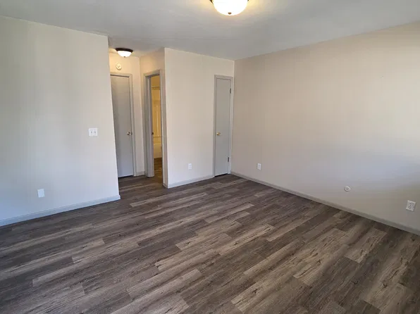 801 E Clinton St #12, Frankfort, IN 46041