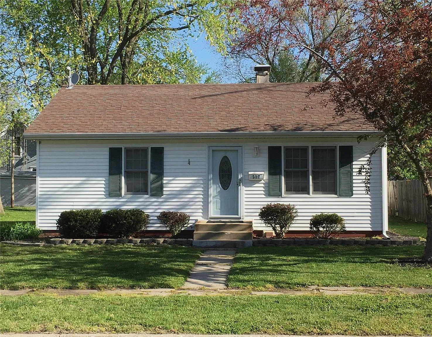 517 E Winter Ave photo 1