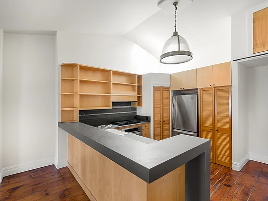 Rented by Christie's International Real Estate Group, LLC | media 11