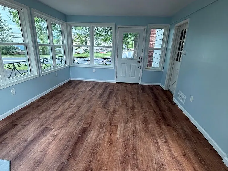 821 Lorane Rd — Photo 25