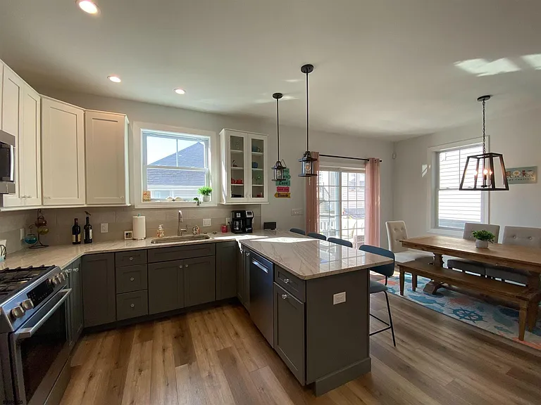 118 N New Haven Ave — Photo 6