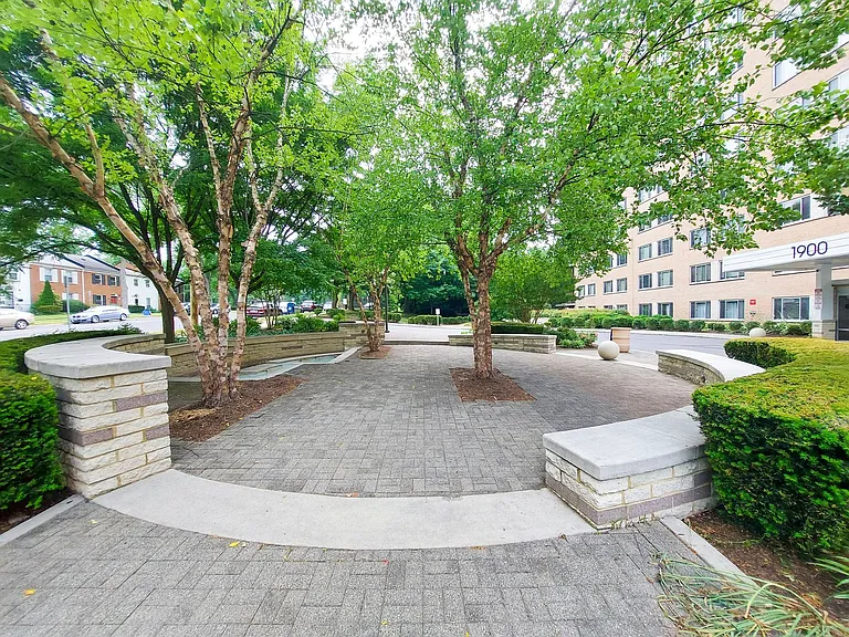 1900 Lyttonsville Rd #308 — Photo 4