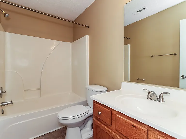 233 Galvin Trl — Photo 17