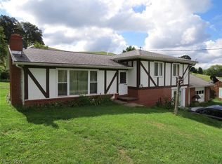 42 Magnolia Rd SW, Dellroy, OH 44620